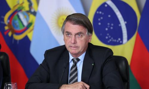 Governadores negam aumento de ICMS e desmentem Bolsonaro sobre preço da gasolina Governadores negam aumento de ICMS e desmentem Bolsonaro sobre preço da gasolina