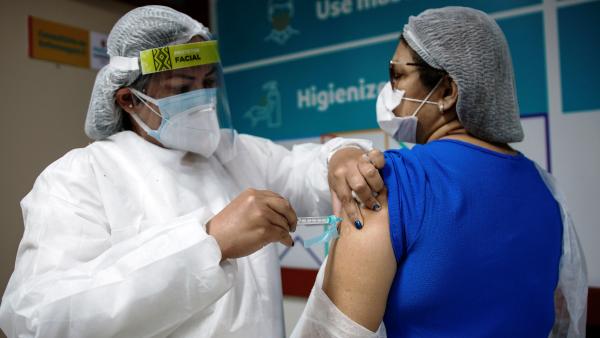 Prefeitura de Manaus libera dose de reforço a todos os trabalhadores da Saúde Prefeitura de Manaus libera dose de reforço a todos os trabalhadores da Saúde