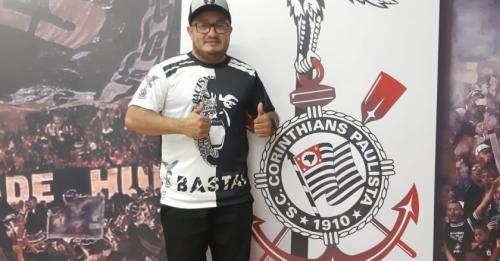 Paulo Barros sai e Zilkson Reis volta ser o carnavalesco da Gaviões da Fiel Paulo Barros sai e Zilkson Reis volta ser o carnavalesco da Gaviões da Fiel