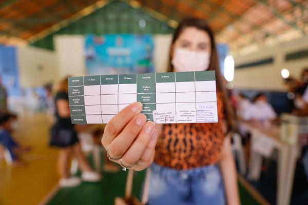 Manaus tem mais de 1 milhão de pessoas 100% vacinadas contra a Covid-19 Manaus tem mais de 1 milhão de pessoas 100% vacinadas contra a Covid-19