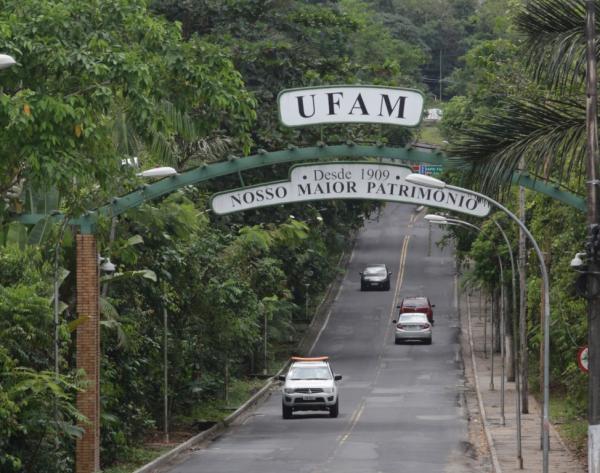 Ufam retoma aulas presenciais em 10 de janeiro Ufam retoma aulas presenciais em 10 de janeiro