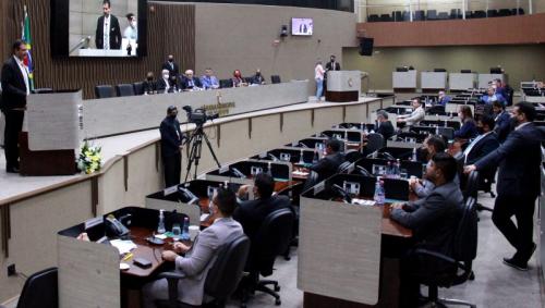 Câmara aprova aumento da taxa de iluminação pública em Manaus Câmara aprova aumento da taxa de iluminação pública em Manaus