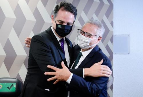 Renan e membros do PT articulam para que Pacheco seja vice de Lula, diz jornal Renan e membros do PT articulam para que Pacheco seja vice de Lula, diz jornal
