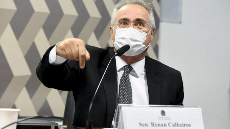 Renan pede banimento de Bolsonaro das redes sociais Renan pede banimento de Bolsonaro das redes sociais