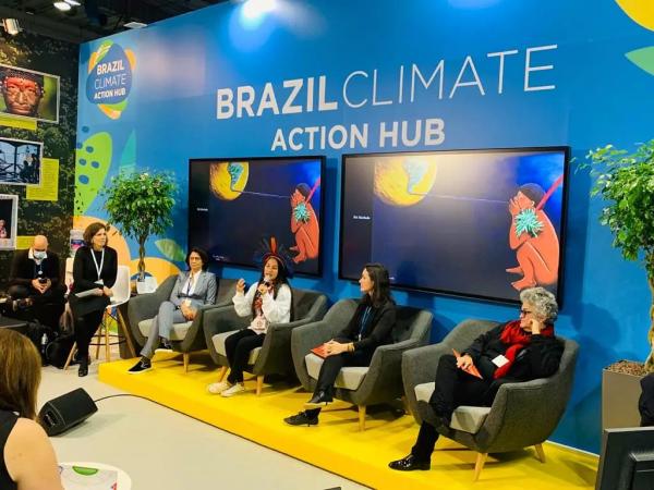 Tela ‘Sobrevivência – 500 anos’, de Rui Machado, na Cop26 Tela ‘Sobrevivência – 500 anos’, de Rui Machado, na Cop26
