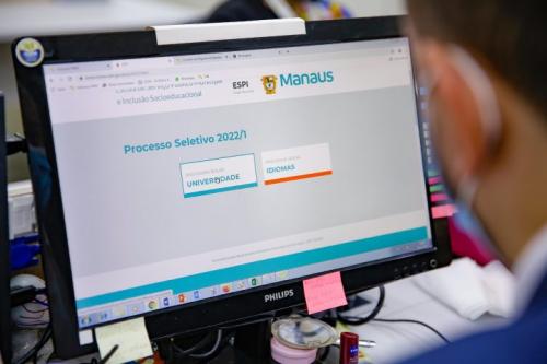 Bolsa Idiomas encerra inscrições com mais de 13 mil candidatos Bolsa Idiomas encerra inscrições com mais de 13 mil candidatos