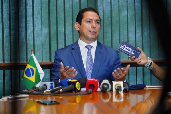 PL admite constrangimento e autoriza Ramos a deixar partido, após filiação de Bolsonaro PL admite constrangimento e autoriza Ramos a deixar partido, após filiação de Bolsonaro