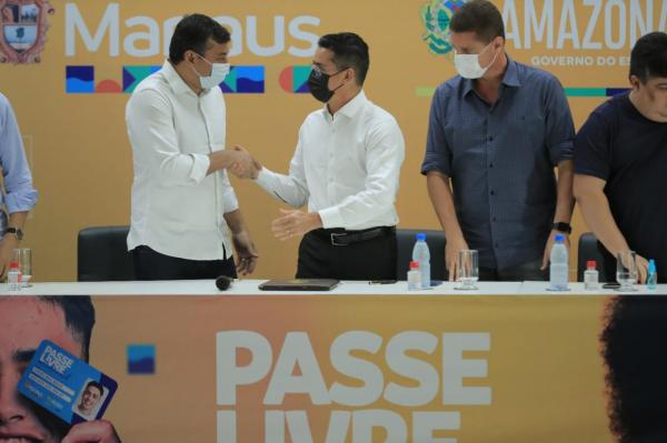 Governo repassa à Prefeitura de Manaus primeira parcela do passe livre a estudantes Governo repassa à Prefeitura de Manaus primeira parcela do passe livre a estudantes