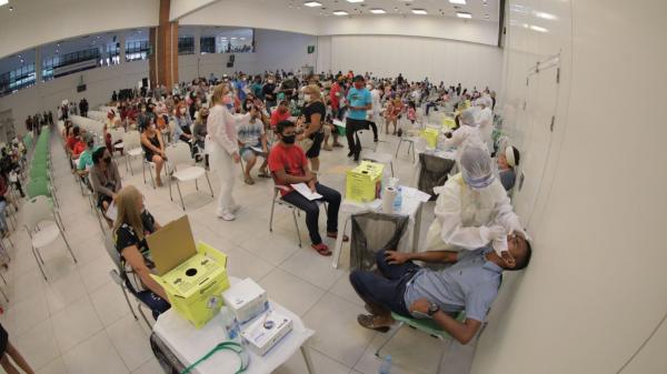 Ômicron é responsável por 93% dos casos atuais de Covid-19 no Amazonas Ômicron é responsável por 93% dos casos atuais de Covid-19 no Amazonas