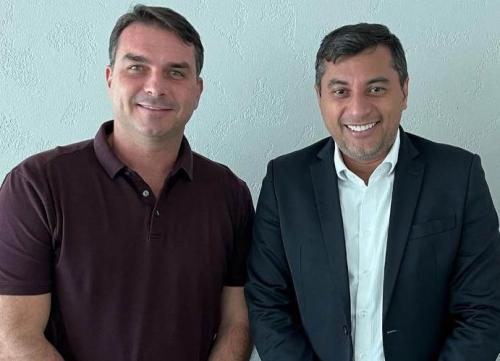Wilson reúne com Flávio Bolsonaro, coordenador da campanha do presidente à reeleição Wilson reúne com Flávio Bolsonaro, coordenador da campanha do presidente à reeleição