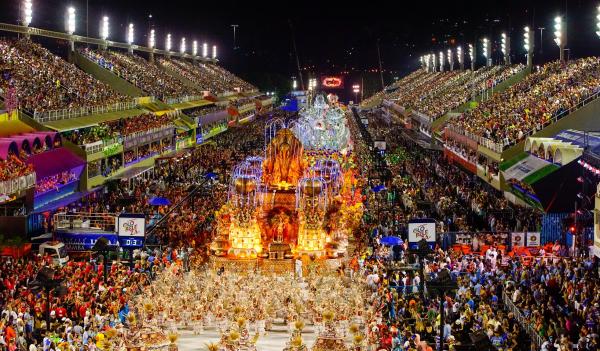 São Paulo e Rio adiam desfiles de Carnaval para abril, no feriado de Tiradentes São Paulo e Rio adiam desfiles de Carnaval para abril, no feriado de Tiradentes