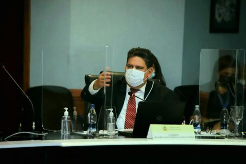 Conselheiro do TCE-AM suspende pregão eletrônico para fornecimento de vestuário da Prefeitura de Manaus Conselheiro do TCE-AM suspende pregão eletrônico para fornecimento de vestuário da Prefeitura de Manaus