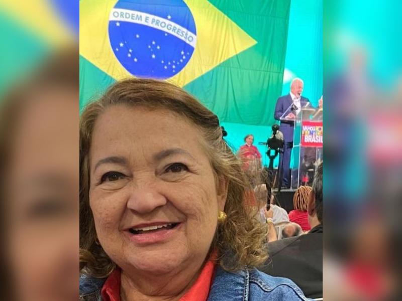 Maria do Carmo no lançamento da pré-candidatura de Lula, em SP