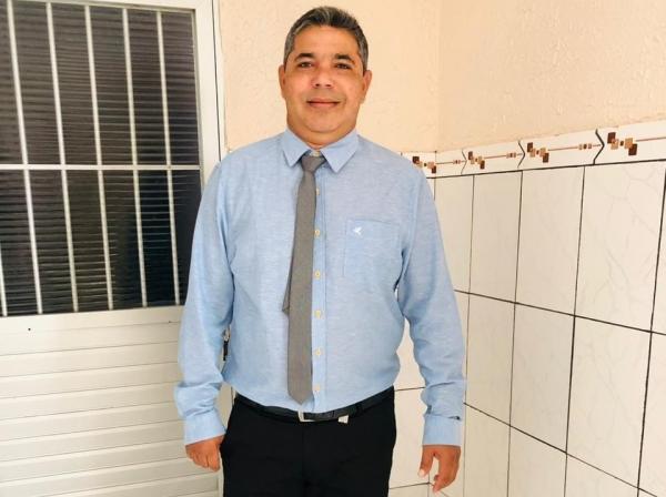 Novo prefeito de Codajás, Betinho Antunes, toma posse nesta quarta (11) Novo prefeito de Codajás, Betinho Antunes, toma posse nesta quarta (11)