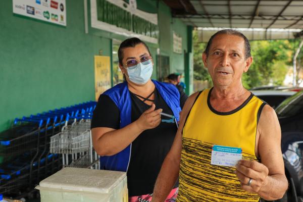 Manaus realiza 'Dia D' e avança na imunização contra o sarampo e a influenza Manaus realiza 'Dia D' e avança na imunização contra o sarampo e a influenza