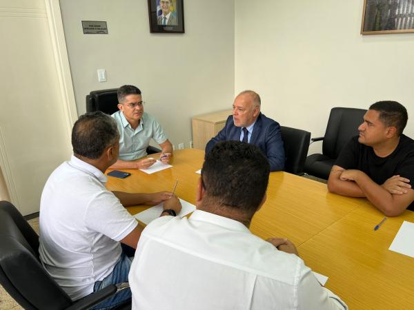 David Almeida anuncia patrocínio de R$ 2 milhões ao Manaus para a disputa da Série C David Almeida anuncia patrocínio de R$ 2 milhões ao Manaus para a disputa da Série C