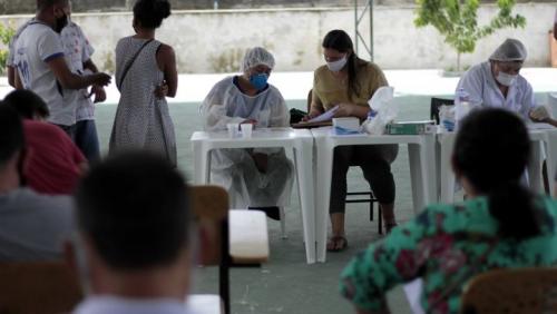 Bairros Planalto e Jorge Teixeira, em Manaus, recebem UBSs móveis por 15 dias Bairros Planalto e Jorge Teixeira, em Manaus, recebem UBSs móveis por 15 dias