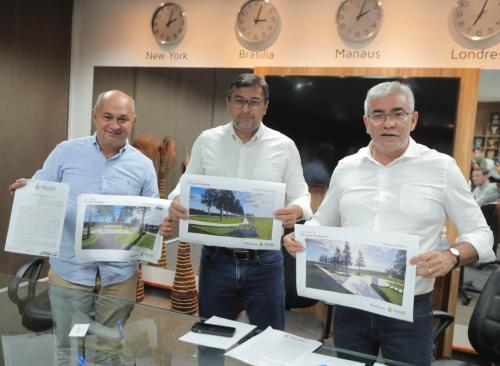 Prefeito de Novo Airão e governador assinam convênio para construção do Parque do Pinheiral Prefeito de Novo Airão e governador assinam convênio para construção do Parque do Pinheiral