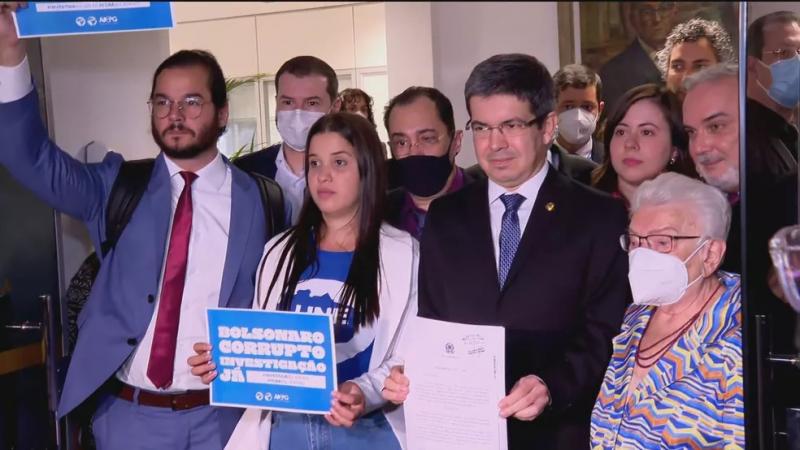 Senador protocola pedido de abertura de CPI do MEC, com 31 assinaturas Senador protocola pedido de abertura de CPI do MEC, com 31 assinaturas