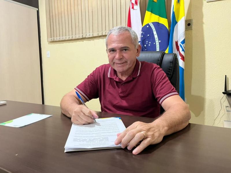 Nélio homologa resultado do concurso público de Santarém