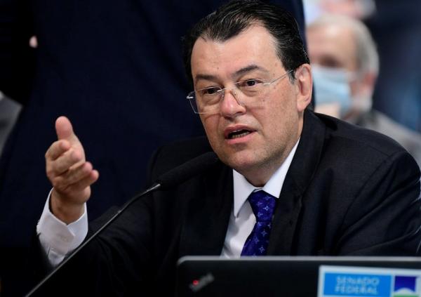 Eduardo Braga declara R$ 35,7 milhões em bens à Justiça Eleitoral Eduardo Braga declara R$ 35,7 milhões em bens à Justiça Eleitoral