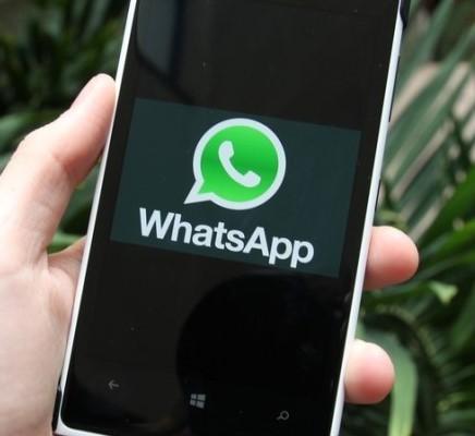 Golpe de videochamada no WhatsApp afetou mais de 10 mil usuários no Brasil Golpe de videochamada no WhatsApp afetou mais de 10 mil usuários no Brasil