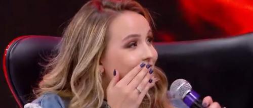 Larissa Manoela é alvo de confusão no SBT e rebate: 'Isso foi pra mim?' Larissa Manoela é alvo de confusão no SBT e rebate: 'Isso foi pra mim?'