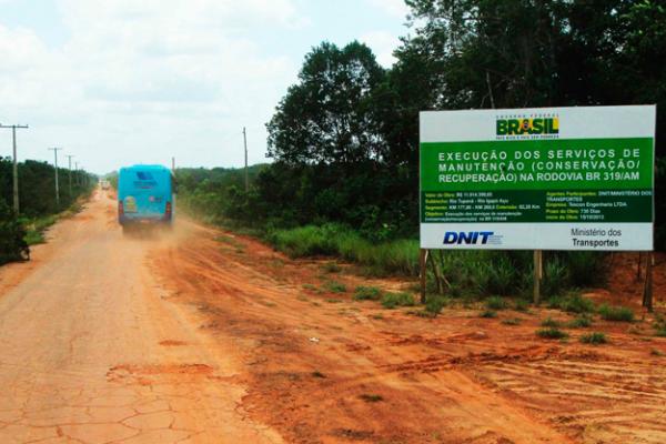 Omar Aziz volta a pedir liberação de obras da BR-319 e segurança nas fronteiras Omar Aziz volta a pedir liberação de obras da BR-319 e segurança nas fronteiras