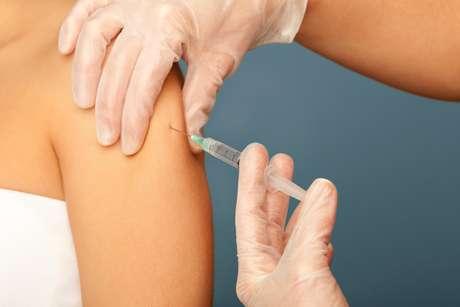 Mobilização nacional de vacinação contra gripe começa nesta segunda-feira Mobilização nacional de vacinação contra gripe começa nesta segunda-feira