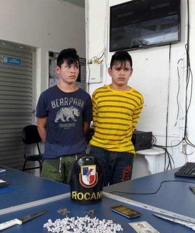 Polícia Militar detém irmãos gêmeos envolvidos no tráfico de drogas em Iranduba Polícia Militar detém irmãos gêmeos envolvidos no tráfico de drogas em Iranduba