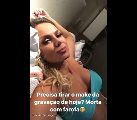 Eliana posta foto de biquíni deitada na cama e causa alvoroço na web Eliana posta foto de biquíni deitada na cama e causa alvoroço na web