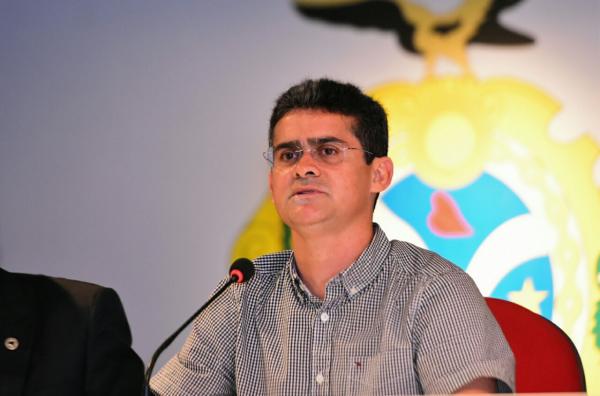 Governador libera R$ 22 milhões para pagar terceirizados da saúde Governador libera R$ 22 milhões para pagar terceirizados da saúde