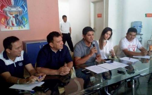 Festival terá Escola de jurados e presidente será juiz de Parintins Festival terá Escola de jurados e presidente será juiz de Parintins
