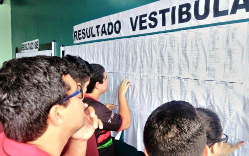 UEA divulga edital de matrícula e lista de convocados do SIS e vestibular, no AM UEA divulga edital de matrícula e lista de convocados do SIS e vestibular, no AM