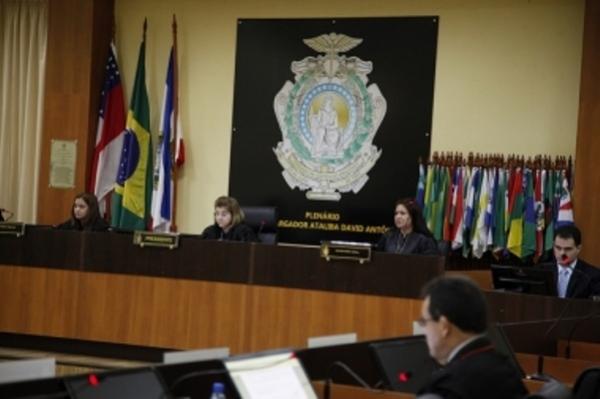 TJ/AM condena empresa de telefonia a indenizar consumidor pelo bloqueio de linha e cobrança de contas quitadas TJ/AM condena empresa de telefonia a indenizar consumidor pelo bloqueio de linha e cobrança de contas quitadas