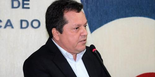Ex-prefeito de Boca de Acre terá que pagar mais de R$ 5,6 milhões por irregularidades Ex-prefeito de Boca de Acre terá que pagar mais de R$ 5,6 milhões por irregularidades