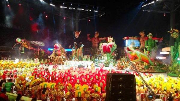 Garantido traz Magia e Fascínio na abertura do Festival Folclórico 2017 Garantido traz Magia e Fascínio na abertura do Festival Folclórico 2017