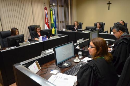 Ex-funcionário será indenizado em R$ 10 mil por rinite alérgica adquirida no trabalho Ex-funcionário será indenizado em R$ 10 mil por rinite alérgica adquirida no trabalho