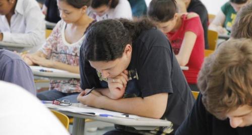 Fuvest divulga manual de vestibular 2018; taxa de inscrição é de R$ 170 Fuvest divulga manual de vestibular 2018; taxa de inscrição é de R$ 170