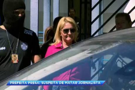 Prefeita usou R$ 20 mil da Prefeitura para encomendar morte de jornalista, diz polícia Prefeita usou R$ 20 mil da Prefeitura para encomendar morte de jornalista, diz polícia