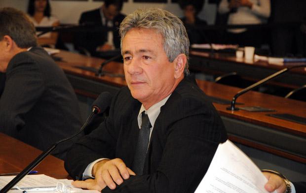 Carlos Souza assume vaga de Bisneto na Câmara Carlos Souza assume vaga de Bisneto na Câmara