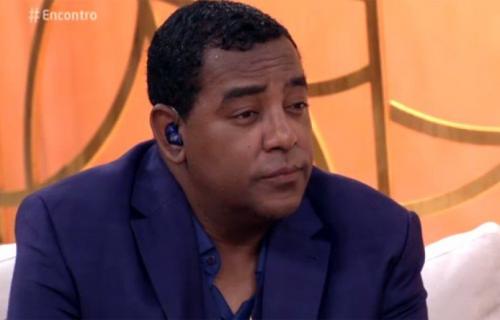 Cantor do Raça Negra pede desculpas por declaração sobre abuso infantil Cantor do Raça Negra pede desculpas por declaração sobre abuso infantil