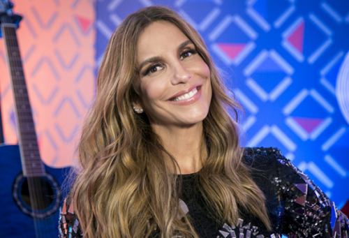 Ivete anuncia que fica de fora do carnaval 2018 por causa de gravidez Ivete anuncia que fica de fora do carnaval 2018 por causa de gravidez