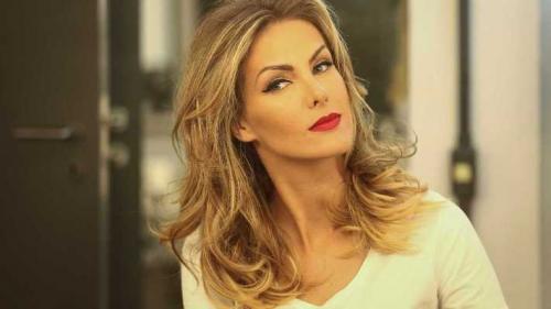 Ana Hickmann denuncia internauta que xingou seu filho em rede social Ana Hickmann denuncia internauta que xingou seu filho em rede social