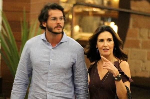 Namorado de Fátima Bernardes é filiado ao PDT, faz oposição a Temer e chama Globo de 'golpista' Namorado de Fátima Bernardes é filiado ao PDT, faz oposição a Temer e chama Globo de 'golpista'