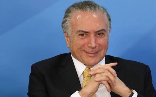 Temer vai mudar ministérios e diz que não vai nomear quem for candidato Temer vai mudar ministérios e diz que não vai nomear quem for candidato
