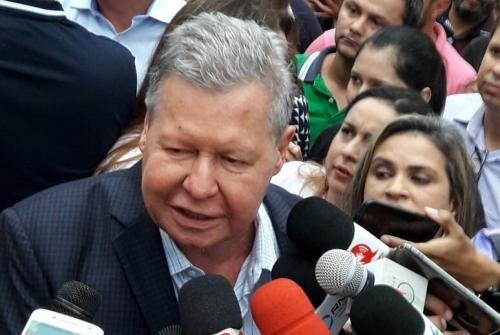 Artur fala em primeira via no PSDB: ‘vão sentir um vento forte que vem do Norte’ Artur fala em primeira via no PSDB: ‘vão sentir um vento forte que vem do Norte’