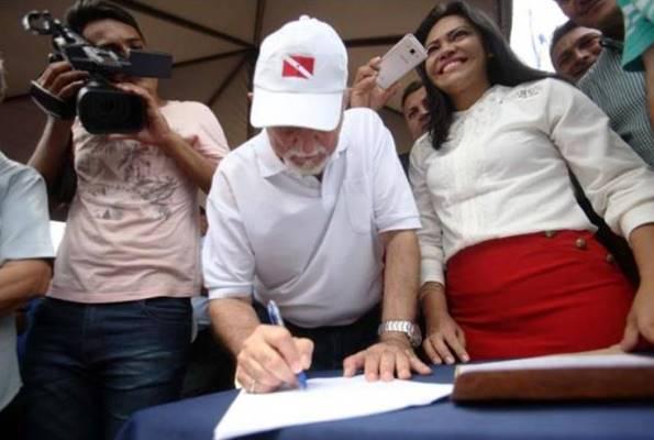 Em Faro, Jatene assina ordem de serviço do Porto e inaugura delegacia Em Faro, Jatene assina ordem de serviço do Porto e inaugura delegacia