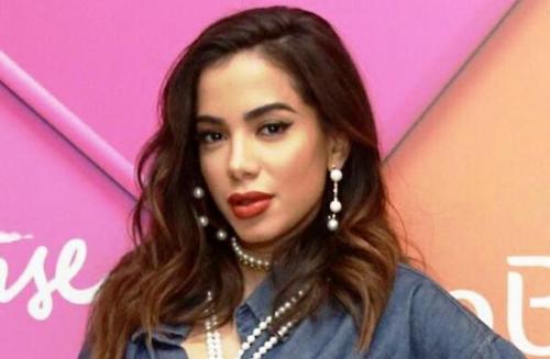 Anitta desmente acusação sobre uso de cocaína: 'Calúnia absurda' Anitta desmente acusação sobre uso de cocaína: 'Calúnia absurda'