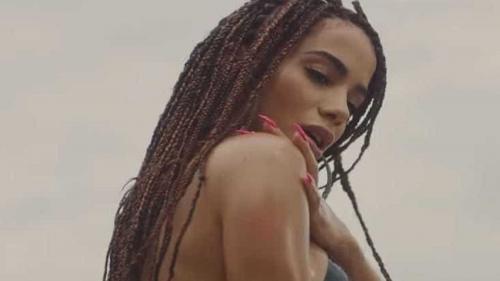 Anitta passa Bieber e Gaga e entra no Top 10 da Billboard pela 1ª vez Anitta passa Bieber e Gaga e entra no Top 10 da Billboard pela 1ª vez